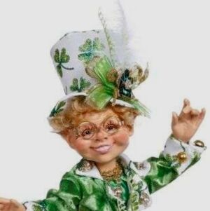 RARE MARK ROBERTS ST PATRICK ELFIN BOY SHAMROCK 19.5" EUC GREEN GOLD 🍀☘️